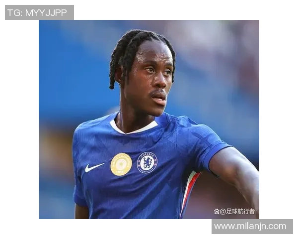 切尔西训练基地泳池警报误响球员们紧急撤离引发关注