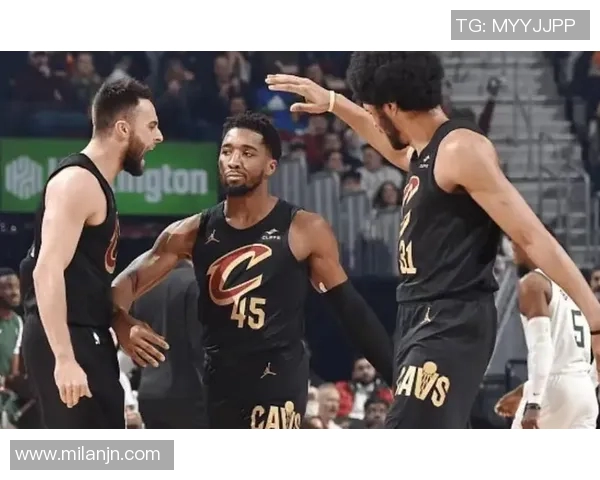 米切尔状态火热单场轰下35分18投13中正负值高达38