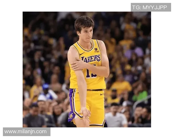 乖乖八村冲刺准备对决艾顿空中被拽后握手言和展现体育精神