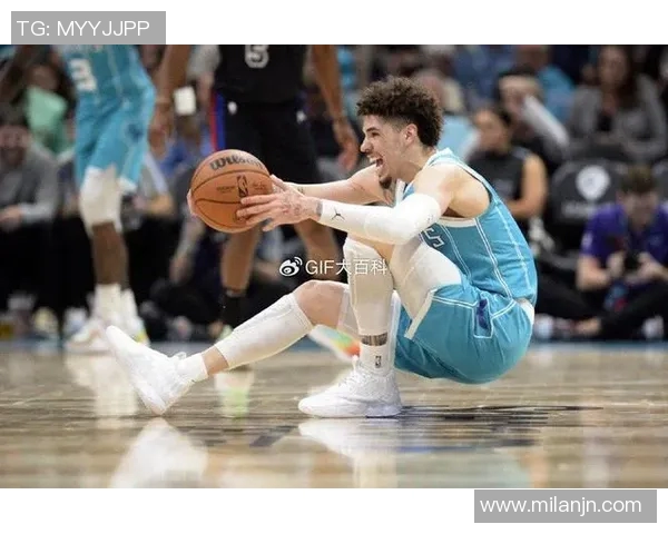 三球替补创历史单场砍下33分8助攻3抢断并命中7记三分球